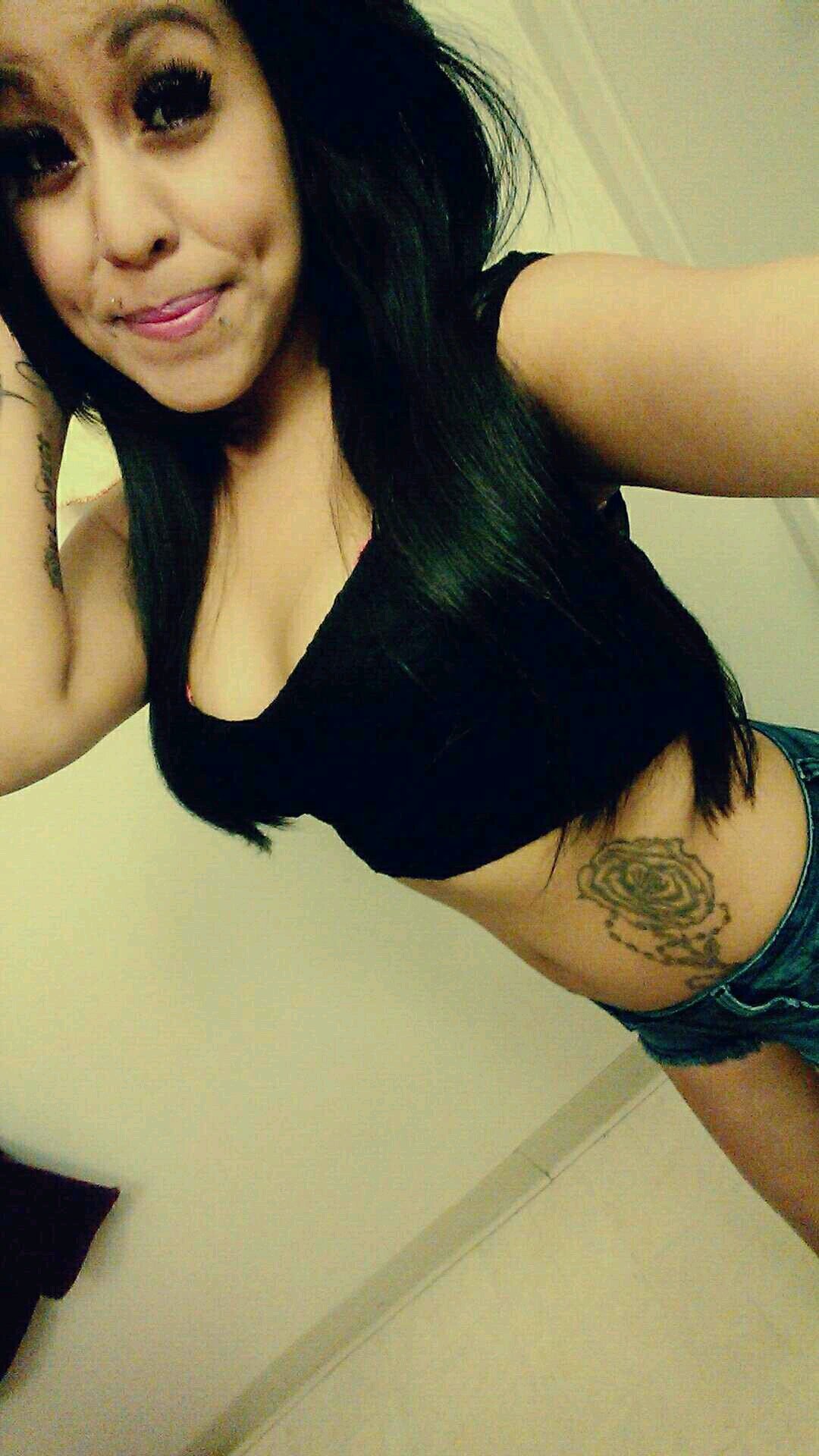Bi-sexual Love Me Some Pussy To Eh c; Down To Earth, fun, crazy, outgoing Nine-teen years Jan 13 be the bday Capricorn Be My Siqn