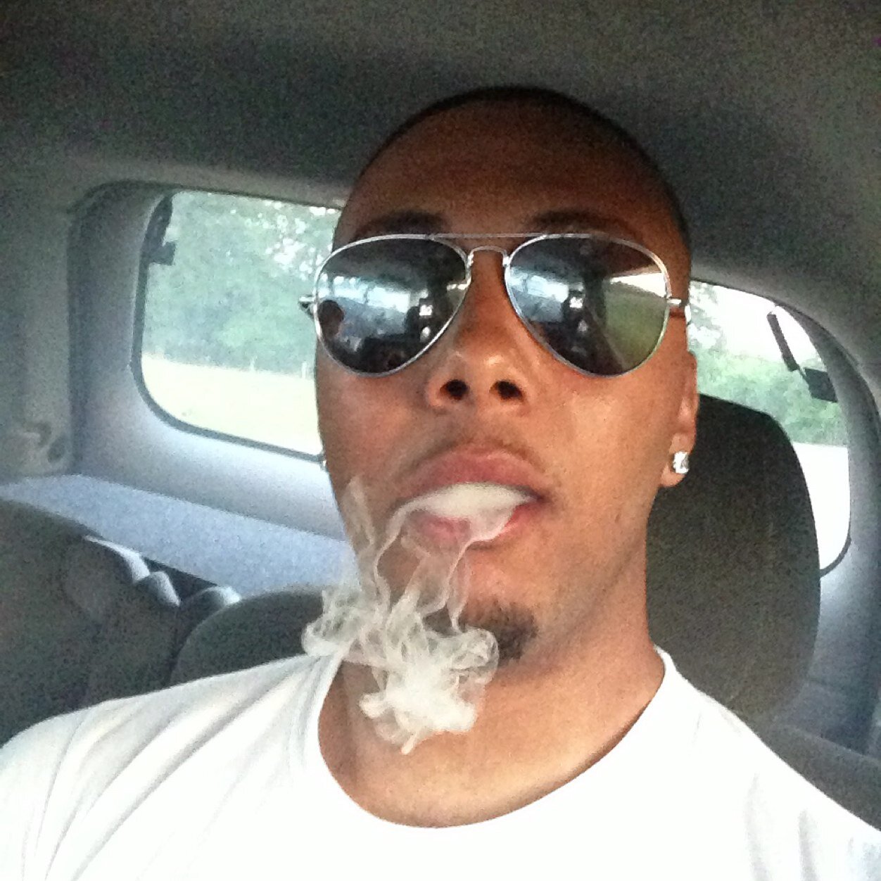 God 1st Others 2nd and Yourself 3rd...Neva 4get wer u cum 4rm...Money is always da mission