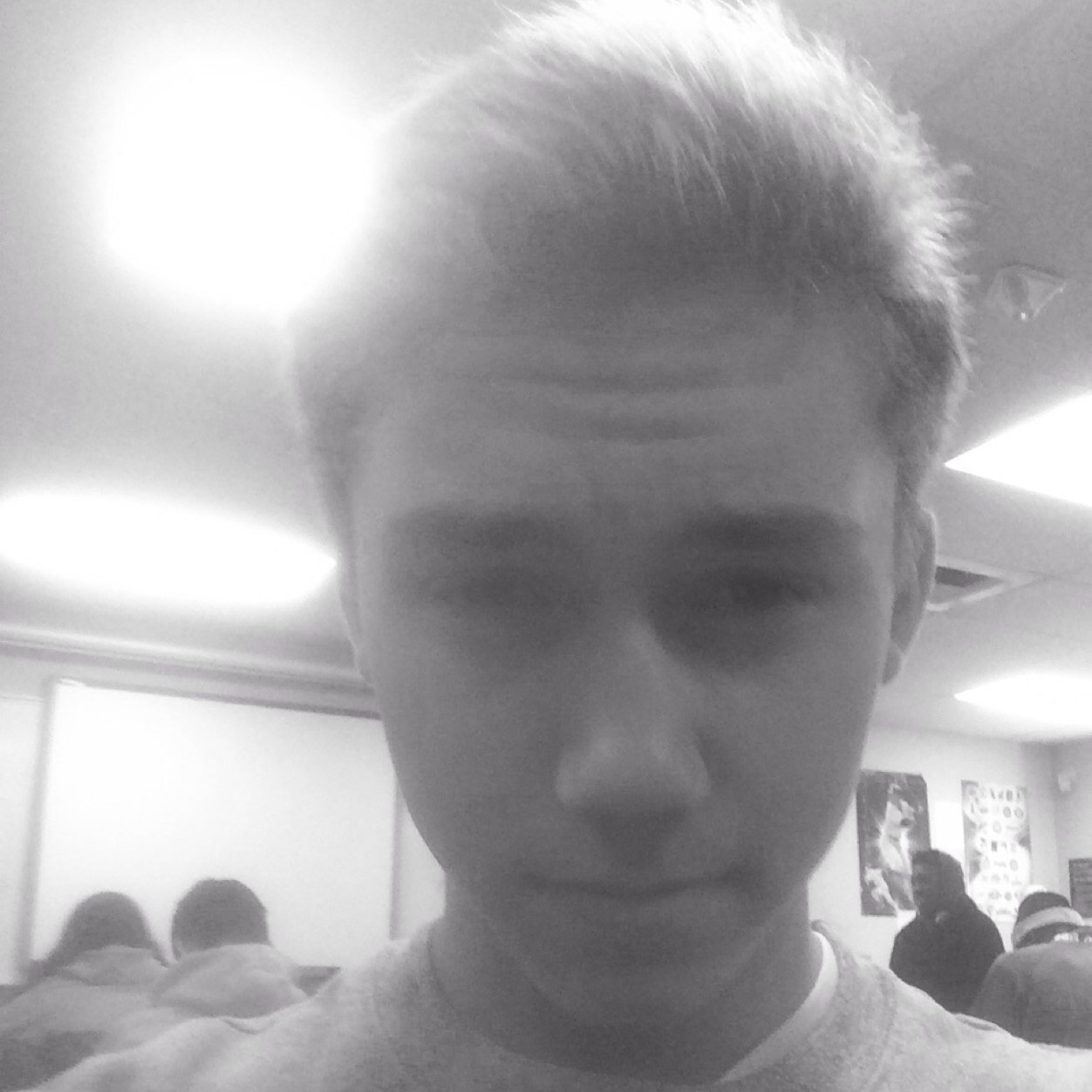 r_suthyy's profile picture. 