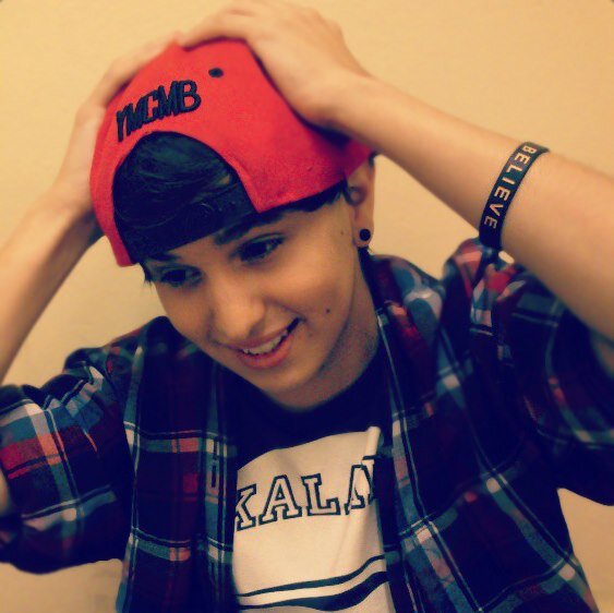 Holaaaa soy benja Agregame al facebook:
https://t.co/D56zLdAKHo
