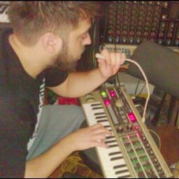 Musician/Producer
http://t.co/QGYjDxyZBL
https://t.co/yWWHLhtKXr http://t.co/yanNoOIQmx