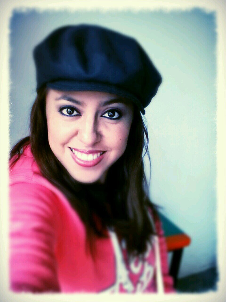 yHELENAr's profile picture. No es la apariencia, es la esencia. No es el dinero es la educación. No es la ropa, es la clase