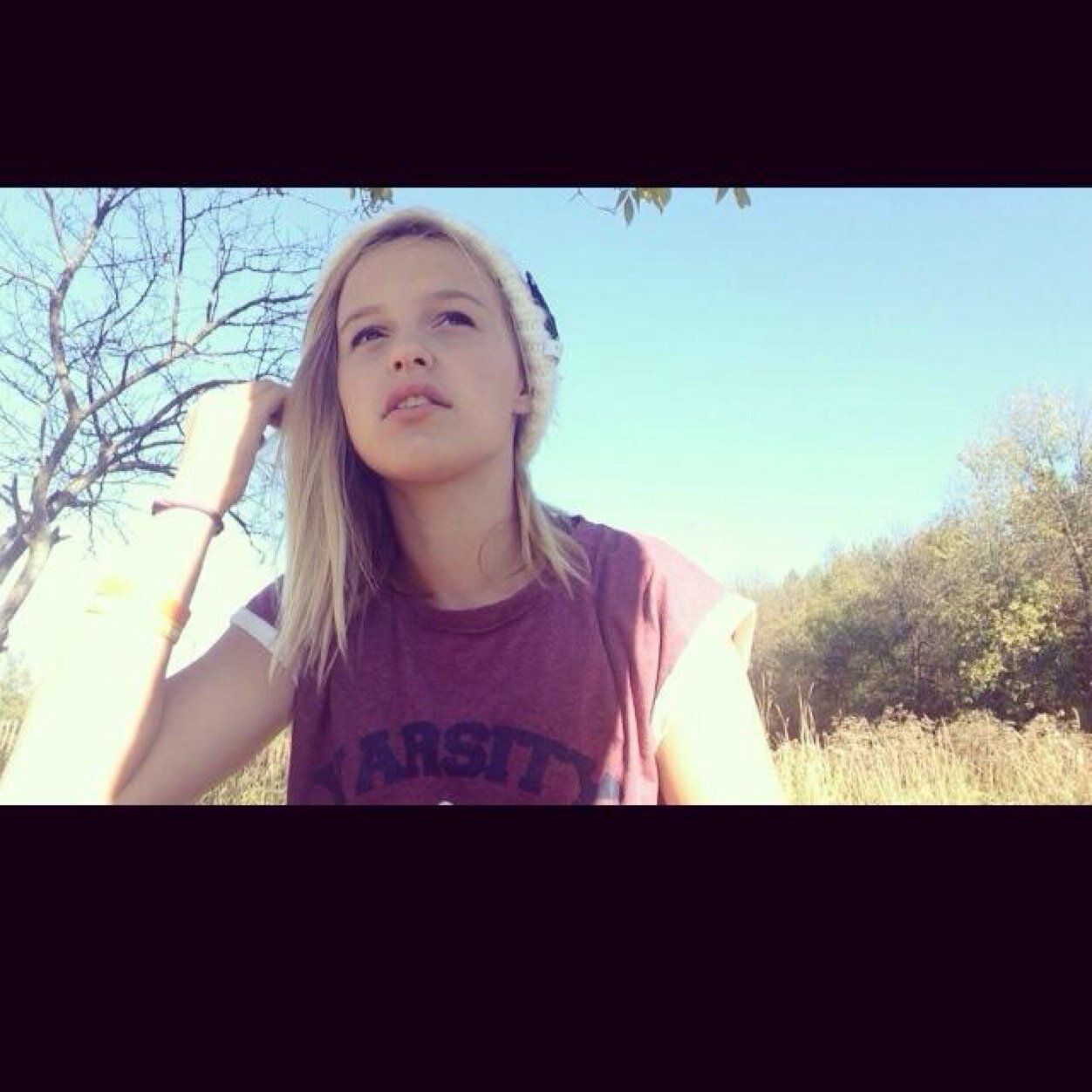 Hi, im alex ! :))
Im 13, and love kellin quinn. 33
My favourite youtuber is macbarbie07! 
Basically yeah aha.