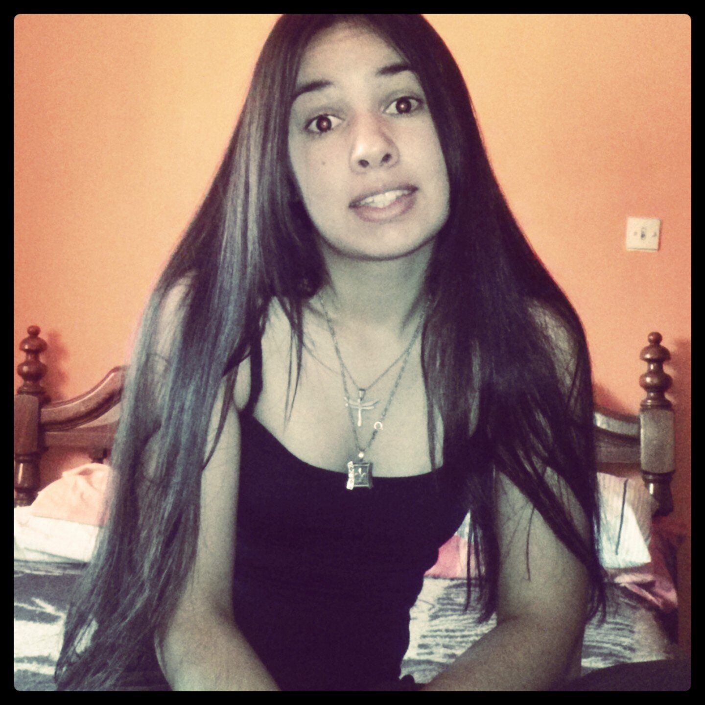 Estudiante despachante de aduana!                                                                       loca; inestable; caprichosa asi soy yo!
