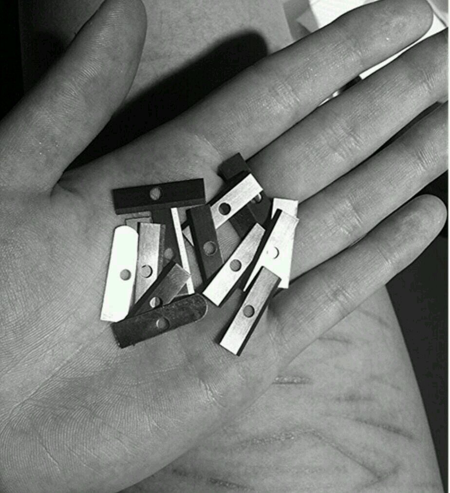cutting takes the mental pain away and makes it all physical which feels a hell of a lot better.