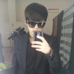 im Robi
18 years in earth.
im recently in PHILIPPINES.
nice to meet you
you can chat/tweet to me anytime. ^^v
haha
羅伯特 :)