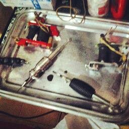 Pienselan como quieran , cualquier cosa md , para piercing a @mellamoadriel & para tattoos ah @alexis campoya