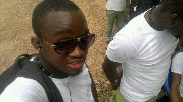 Singles:#911 #ALOMO crooner...computer science graduate.. MUSIC- tonto jeje(cover). http://t.co/7TqbW9IoEo 07062617413