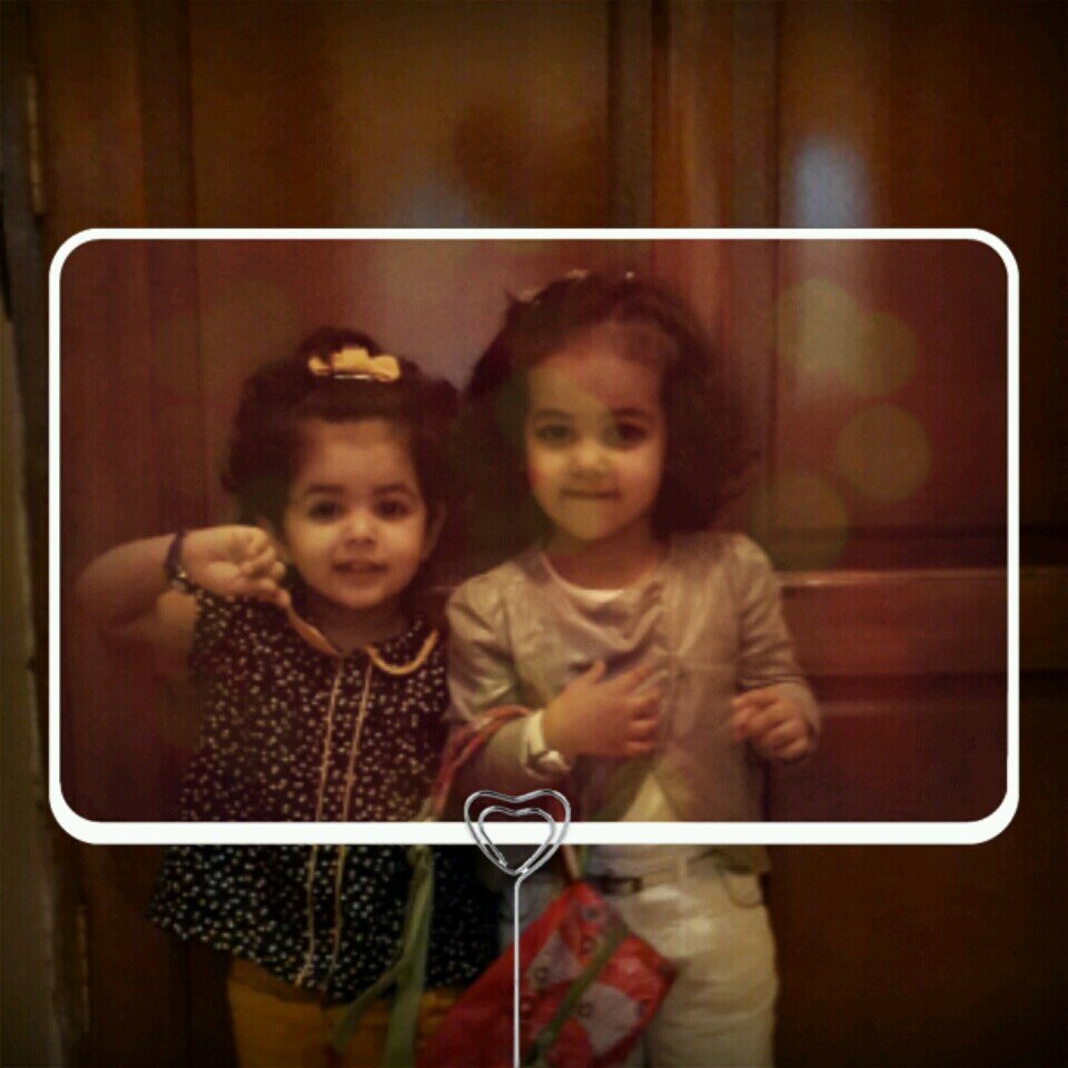 Aroob_Ahad's profile picture. 