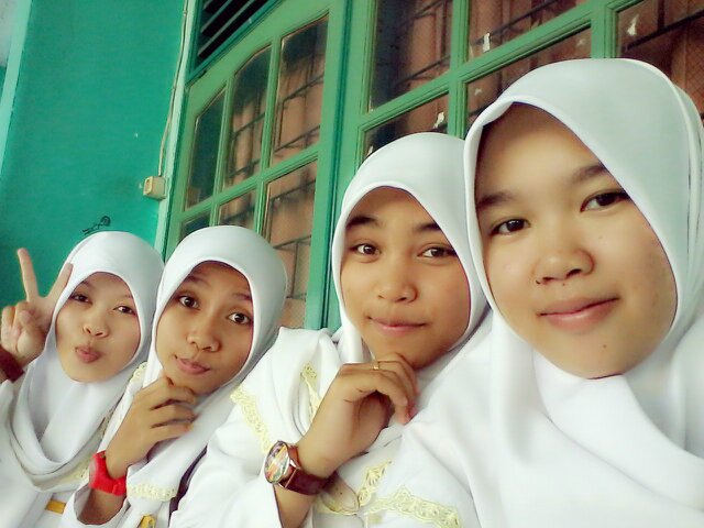 RinhaSuci's profile picture. i'm perfect girl ..