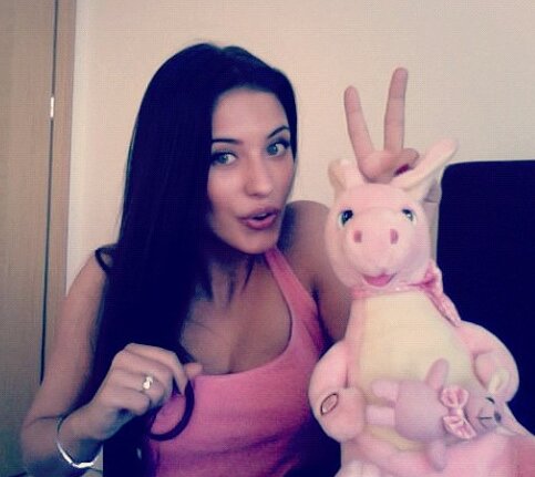 LianMarnoch's profile picture. Relationships last longer when nobody knows your business.