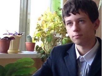 гений,человек с большой буквы,живу с мамой,люблю комп,одноклассники дебилы