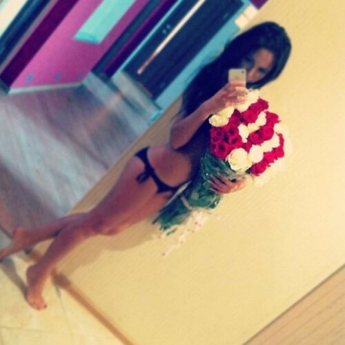 MamieMcHutchon's profile picture. Don't play with her feelings, bro.