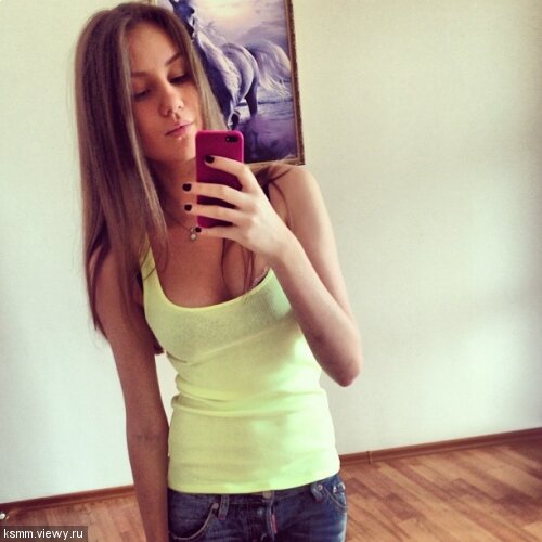 EmDimblebee's profile picture. There are going to be lots of hard times in your life, but those hard times only make you stronger in the end.