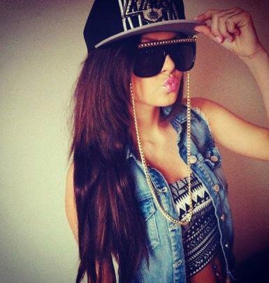 MellieMellan's profile picture. There's always some truth behind: Just kidding, Knowledge behind: I don't know, Emotion behind: I don't care, and Pain behind: It's okay.