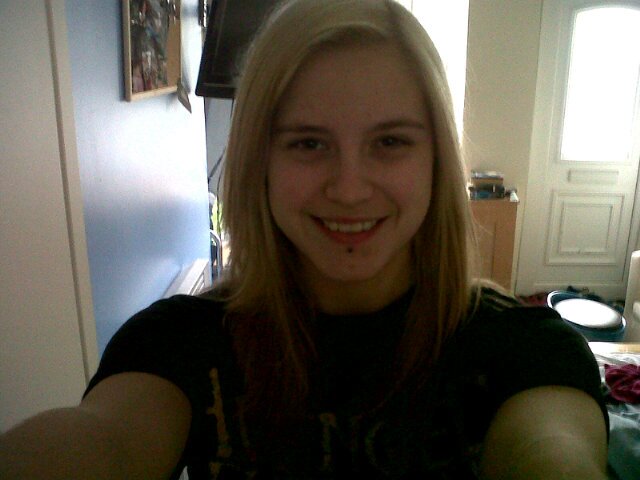 burgoyne_kezza's profile picture. Go follow my new account @kerry_31736. This one will no long be used