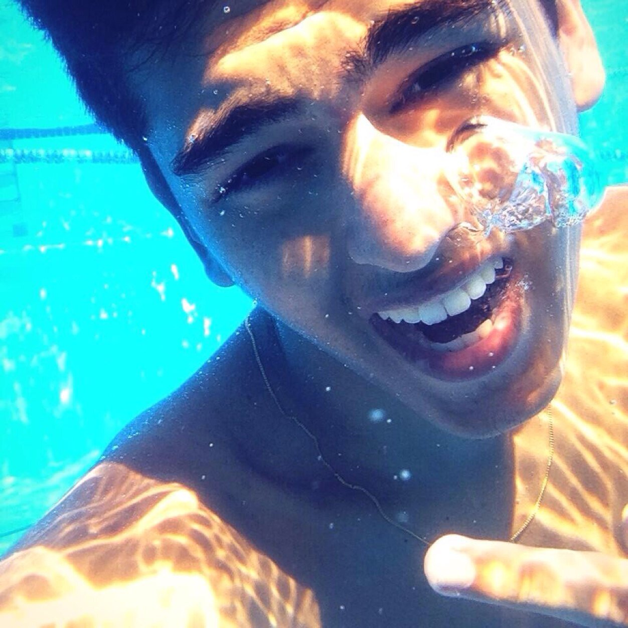 Não se ILUDA com um SORRISO,pois o Coringa mata RINDO