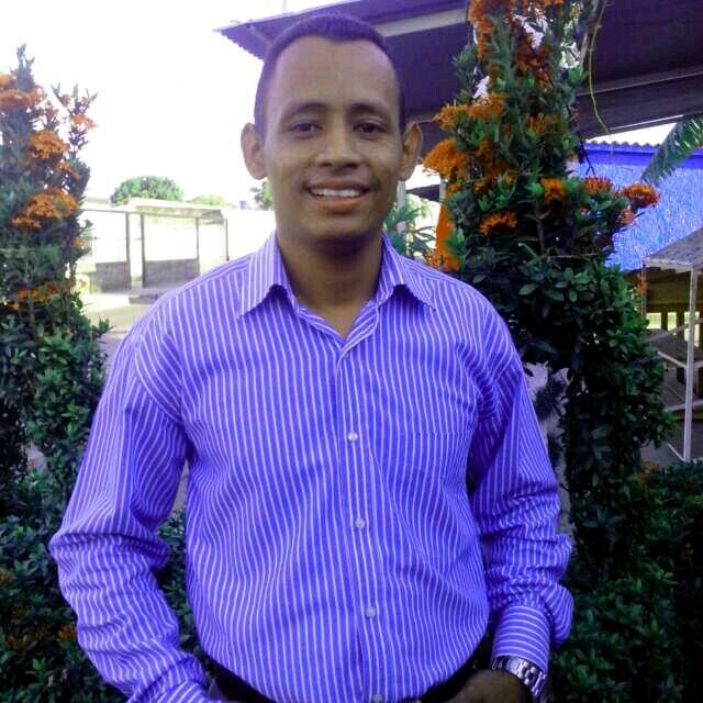 Venezolano,32 años, sub. Inspector de policia