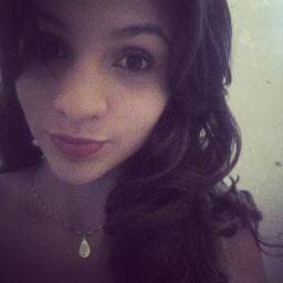 sou  uma  menina  como  tds  as  outras  ... as vezes  sonho alto  mais  ñ  tenho  medo  de  altura ...