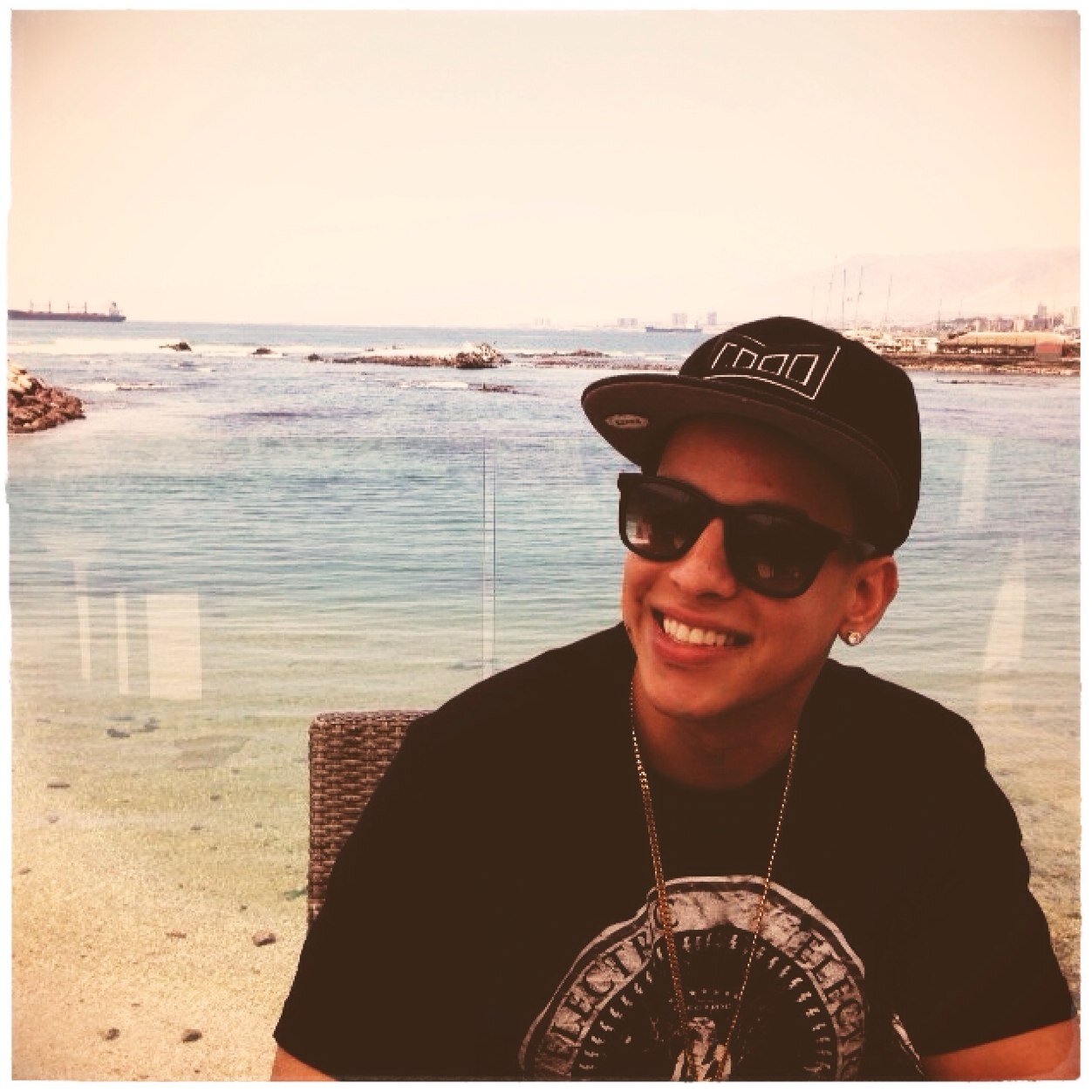 Estamos aqui 24/7 para el Maximo Lider @Daddy_Yankee.