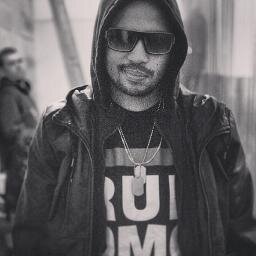 Mas quero dividir contigo o meu sobrenome, meu endereço.
Será que você me aceita? Porque se eu sou a rima, você é a tal batida perfeita ♪ @Projota s2