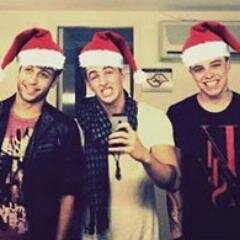 Foi derrepente..assim,do nada..Um amor que ainda terá muita história para contar! *--* ♥   1/3     1º FlyersSÃOPAULO *-* \o/                  Since: 10/Ago/13