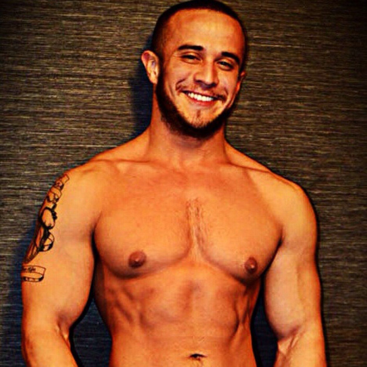 Alex Graham (@Alex_GrahamXXX) | Twitter