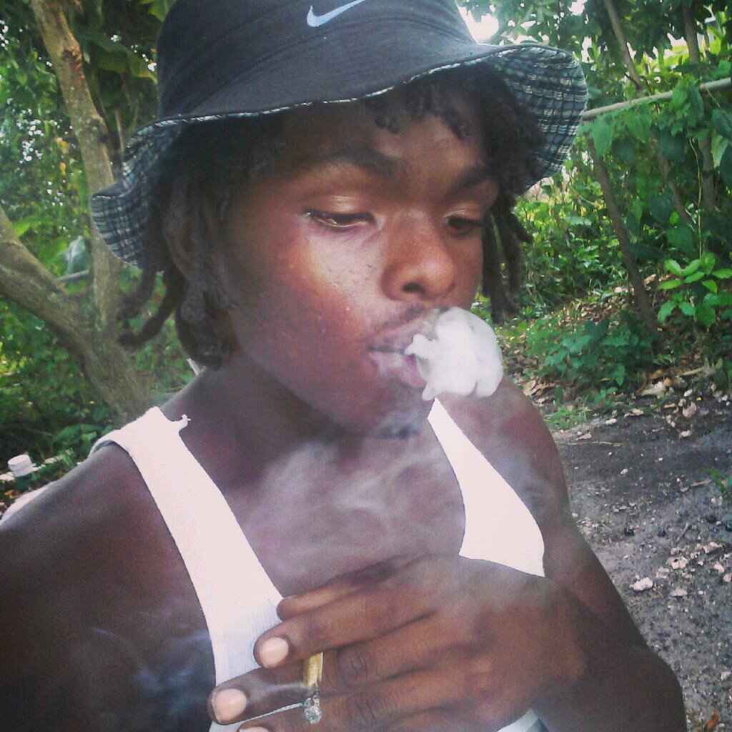 dreads,like I'm from tha islands
smoking weed like I'm from the islands
