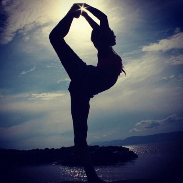 16. Gimnasta. El dolor es temporal, la satisfacción es para siempre.