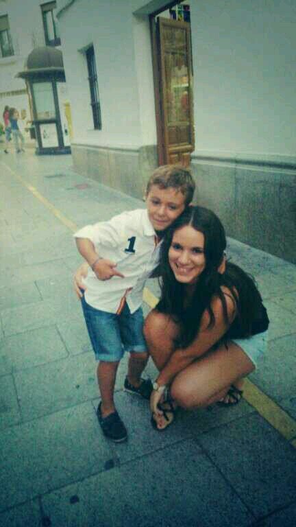 TaniiaNadales's profile picture. El sabio no dice lo que sabe, el necio no sabe lo que dice! ;)