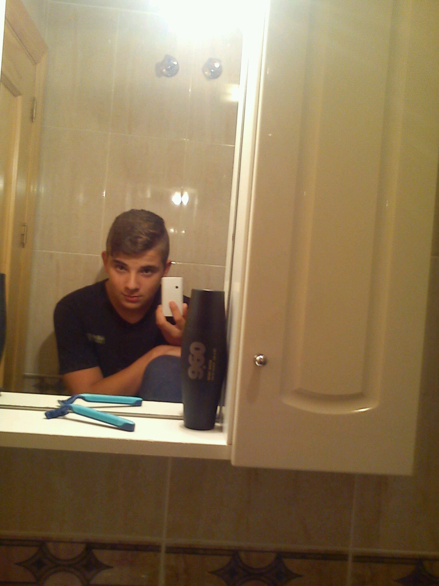 to loco desde que nací(16-02-2000)Cullar Vega Base asta la muerte y con mis amigos asta el infiernoRG4L;))