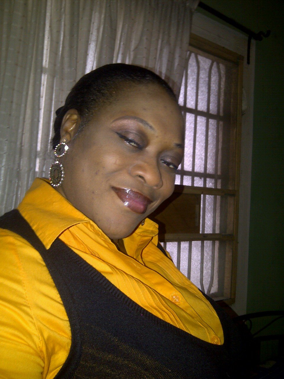 Sexyronke's profile picture. A fun loving mum. Radio/ TV producer, a mentor,  events mgt and a consultant . The Joy of the Lord is my strength.