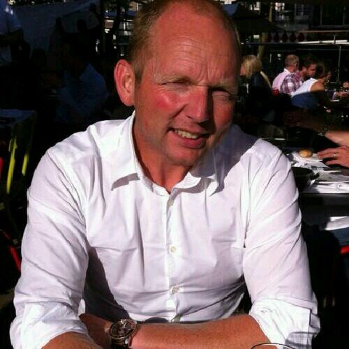 Key Account Supervisor bij 3M, getrouwd met Sandra, vader van Bo en Mel, fitness, hardlopen, fietsen en golf zijn mijn favoriete bezigheden.