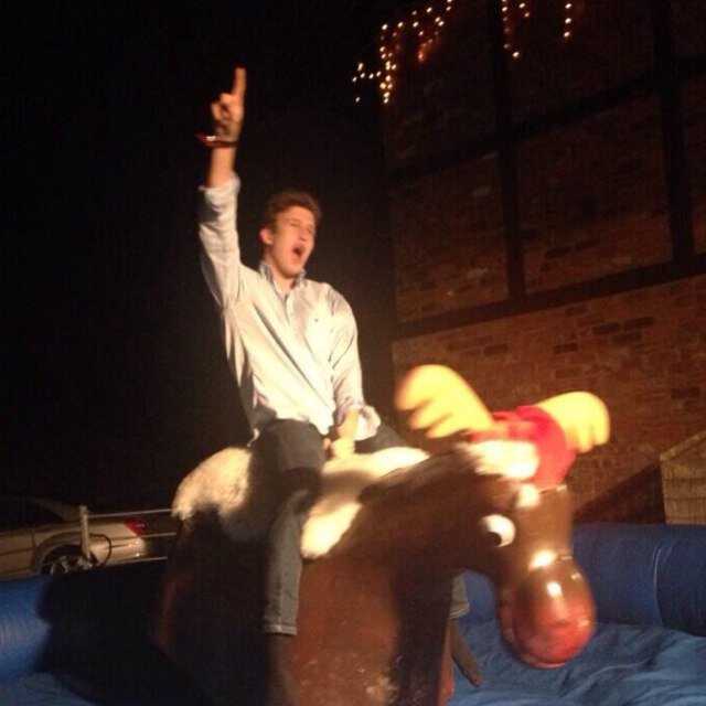 james_ivall's profile picture. 