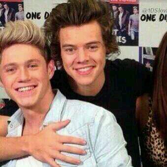 eleniel1998's profile picture. 