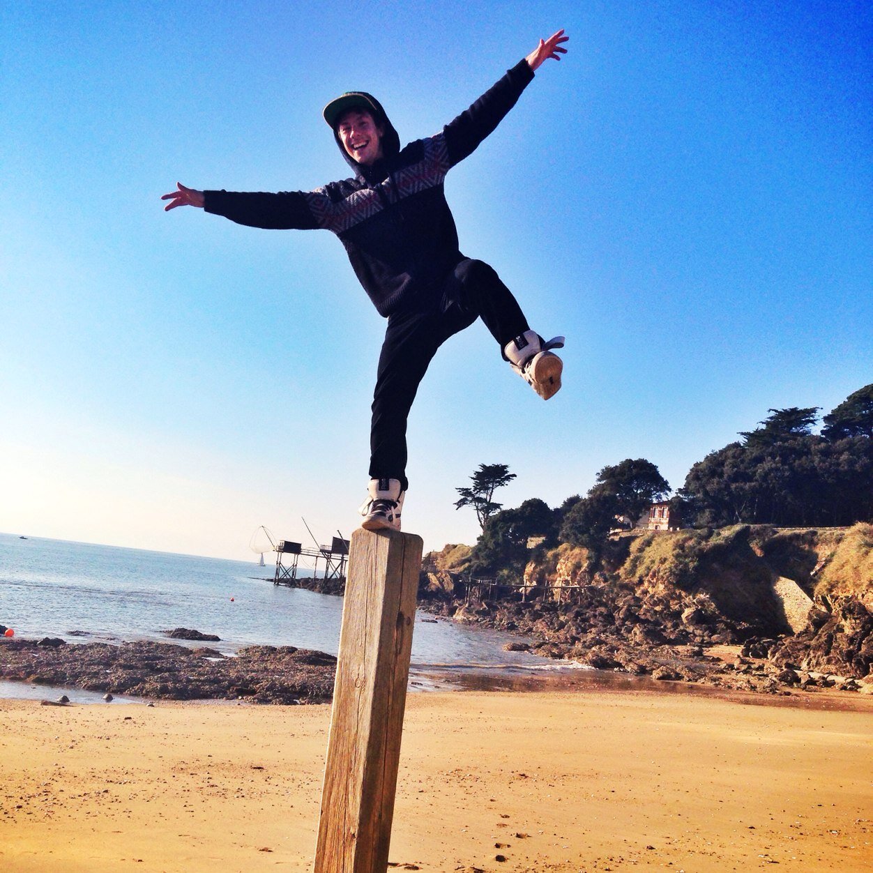 Pro Skater - France. Skating year round, traveling the globe. Loving life!