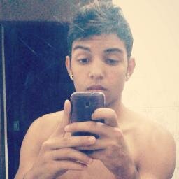 Geminiano, 17, ciumento, carinhoso, feliz, bobo, inocente, ousadoo, Megan Fox, futebol, SPFC, Real Madrid, musics, family 3