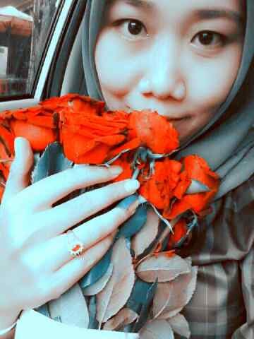 happy mom for gharaly iska mudrajad & amir mudrajad