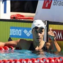 Nadadora Olímpica (Atenas 2004 e Pequim 2008) e comentarista de Londres 2012 pela Record News. Atleta da UniSanta e Marinha do Brasil.