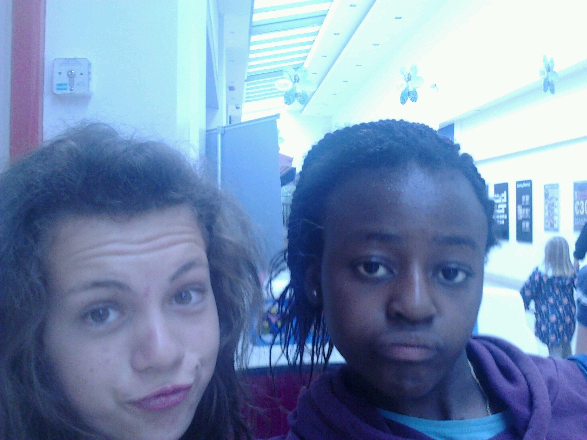 efe_glory's profile picture. hey ppl always up for a chat follow nd ill follow bak