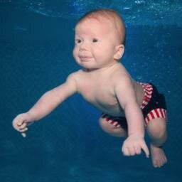 Specialist baby swimming classes exclusively in Cornwall. Underwater photography session at least twice annually.