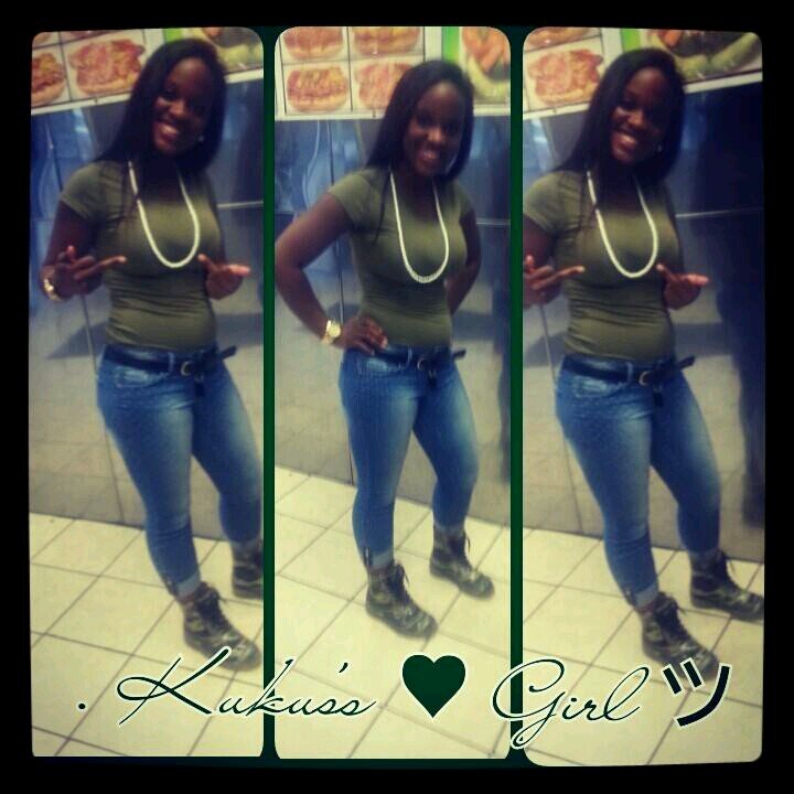 FreeROSCOEBITCH's profile picture. i Keep Itt Brief w/ Youu B* Justt Hi &&. Byee Miqhtt Nott Evenn Speakk Too Youu B* ! #Team Fukk Yo Feelinqss #Rip'Stro ♡RipJohnyy