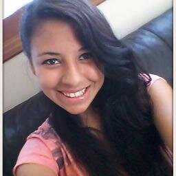 Sou sincera...sou chata...sou feia mais eu sou feliz do jeito q eu sou não gostaria d mudar nada em mim...bjs para quem gostou e 2 para quem nao gostou..