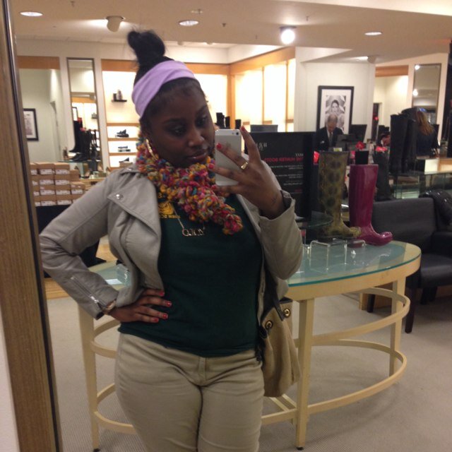 Brownskin , popping money on my mind (team-mir) :)