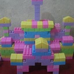 emakzamza's profile picture. 