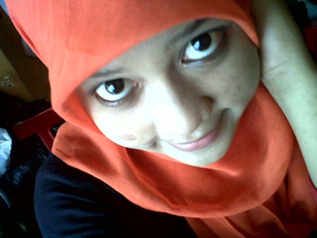 Q emank tak sperti mreka yg hidup dngan khangatan kluarga yg bhgia, tpi Q brsukur krna masih ada kmu yg sayank DN sllu jdi penghibur di Kla Q kesepian .☺♥