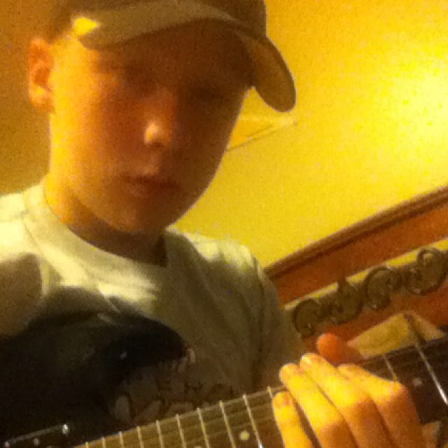 My name is kameron. Im from kansas. 15 yearold guitar player. I love rocknroll and heavy metal music. My favorite band is Tesla!