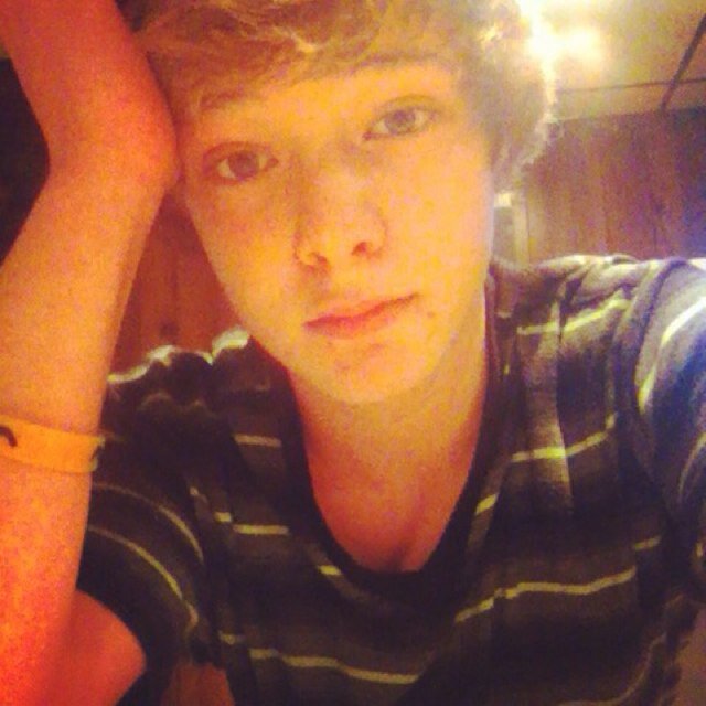 Yo its Eric, Wiz Khalifa is my favorite artist of all time. I listen to him like 24/7 If you follow me ill follow back. My goal is to reach 10k followers!