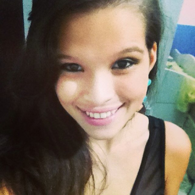Universitária. 18 aninhos. Leonina. São paulina. Vascaína. Remista. Princesa do beautiful @DaanSodre.| Quem me ver, me vê sorrindo
e vai ser sempre assim.