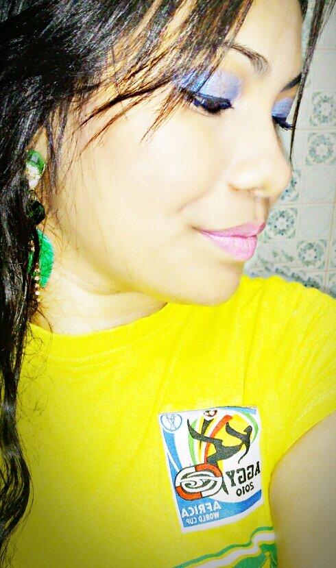 22 Anos , Aquariana , São Luis , Morena clara , olhos castanhos , quer saber mais ? me sigam !